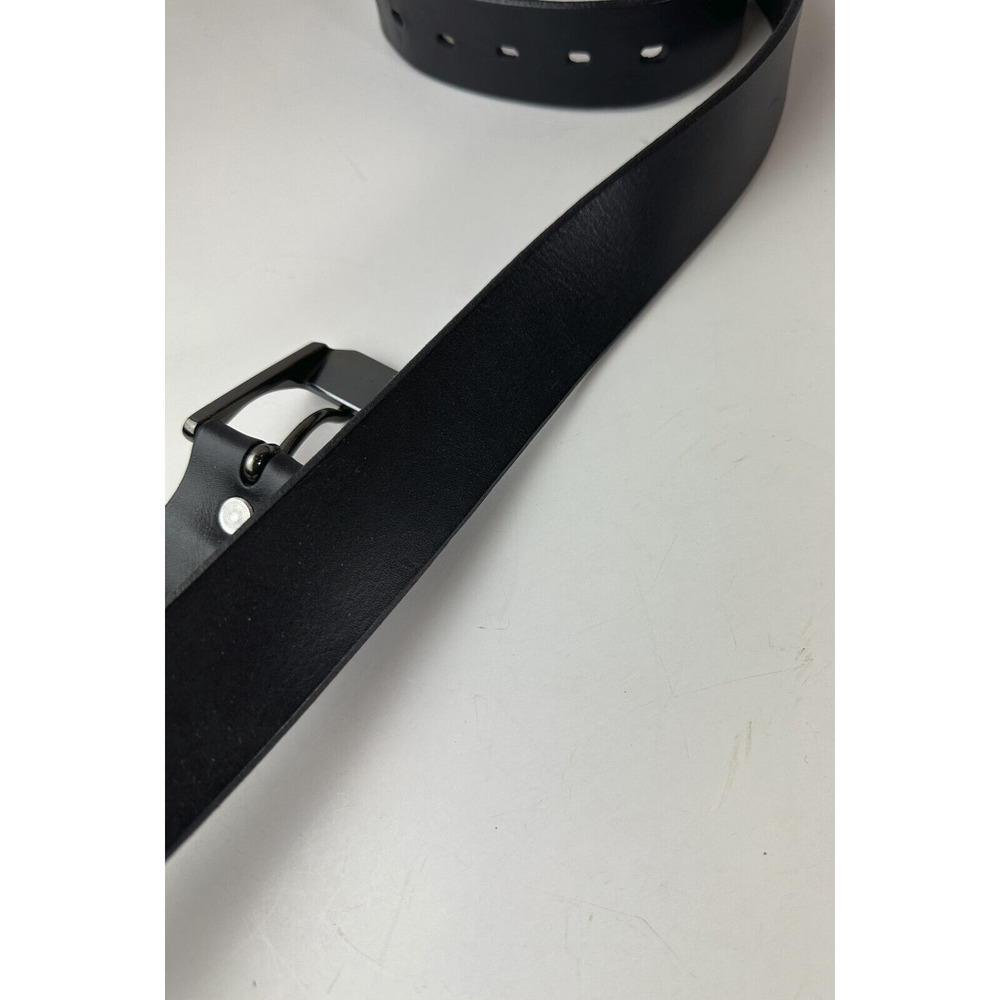 Levi's 100% Genuine Leather Belt in Smooth Leather Black 17LV0204 Men's Size 44 - Picture 8 of 14